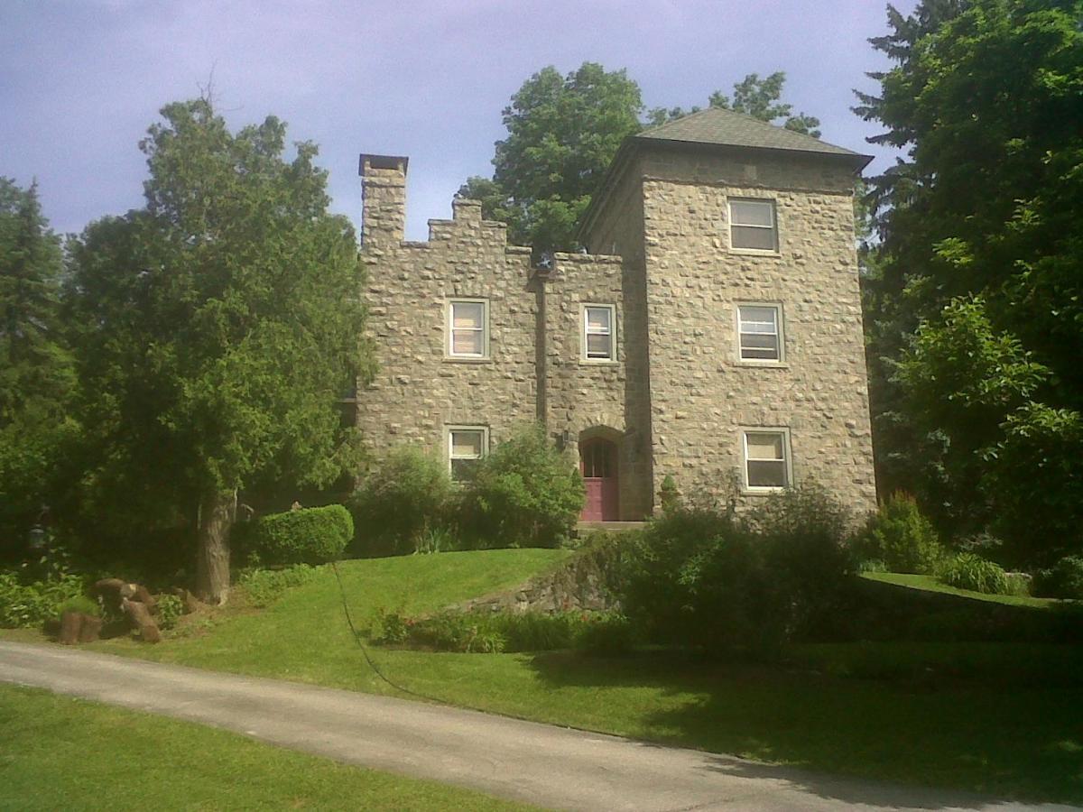 Little Castle Apartman Villanova Kültér fotó